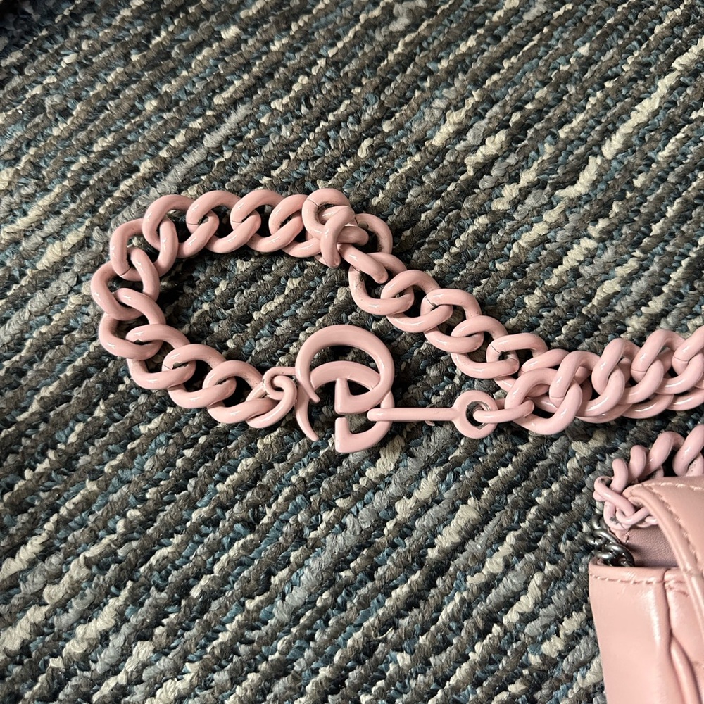 Gucci Calfskin Matelasse Monochrome GG Marmont Chain belt Bag in Perfect Pink - Picture 8 of 16